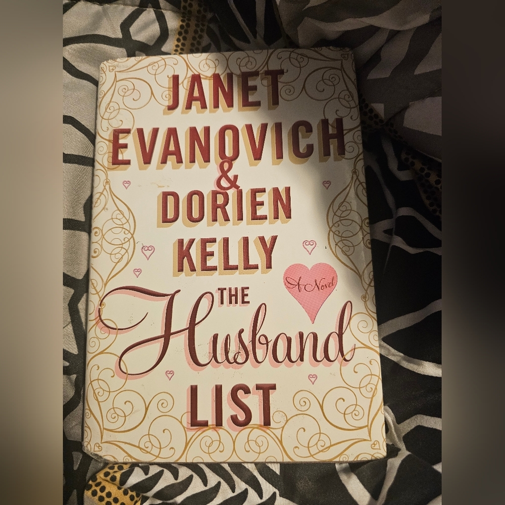 Janet Evanovich & Dorien Kelly 'The Husband List' Novel